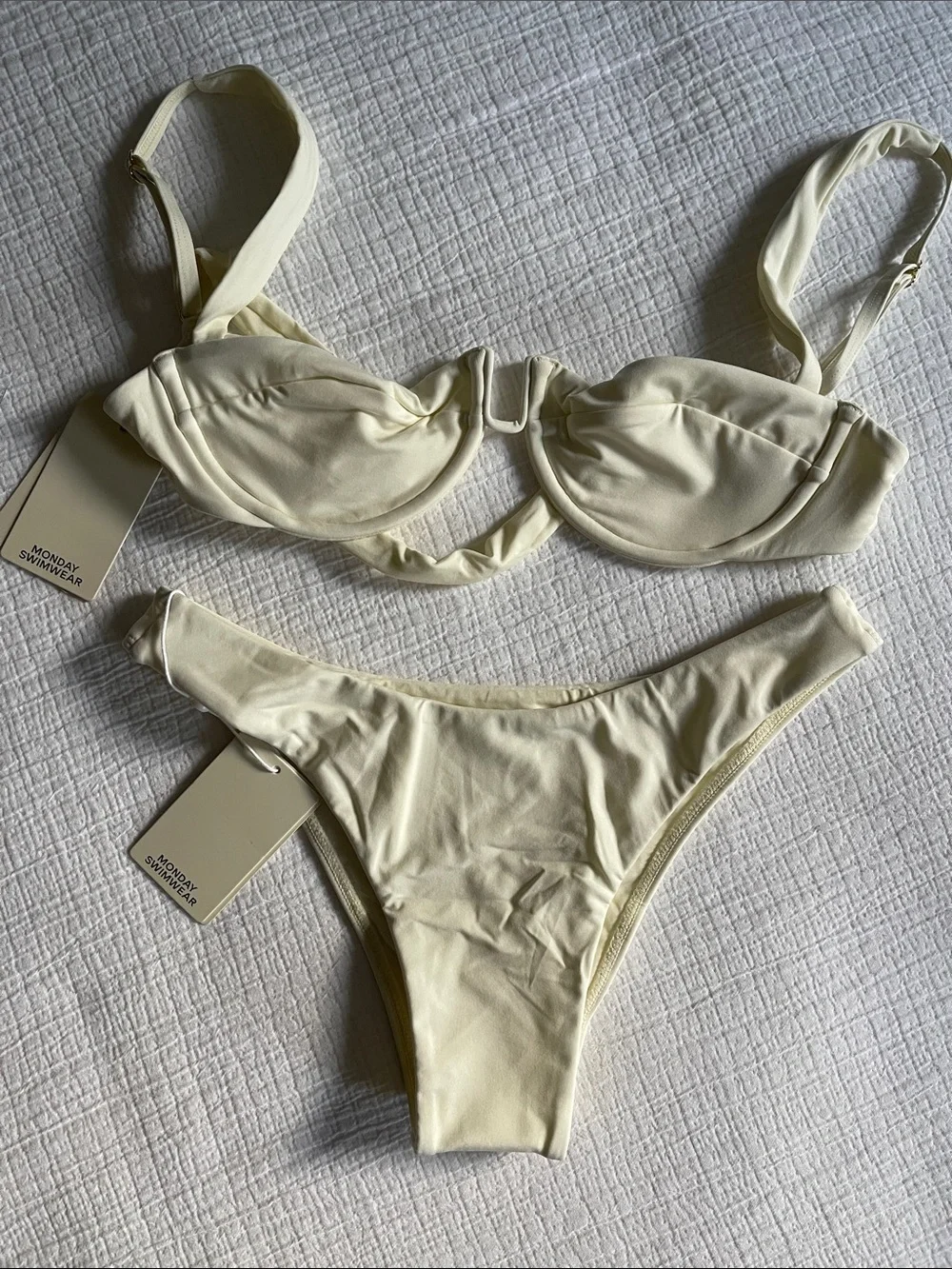 Monday Swimwear Bikini Set (Cala Roja - Small / Byron - Medium)